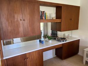 Seaview Cottage and pool - Wifi and Linen included