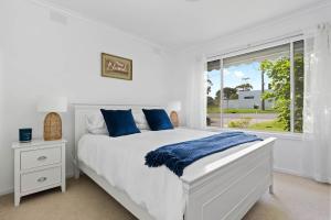 Seaview Cottage and pool - Wifi and Linen included