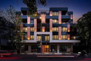 Roosevelt Apartment