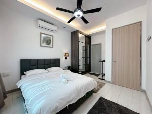 BAYU Stay (Drawbridge & KTCC Mall)