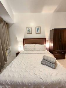 Modern Hotel-type Studio near Greenbelt Netflix 100mbps