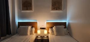 Twin Room with Private Bathroom room in CH Otello Rooms - Madrid