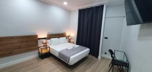Deluxe Double Room with Extra Bed room in CH Otello Rooms - Madrid