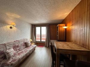 Studio confortable, ski aux pieds, proche centre, balcon privé - FR-1-688-44