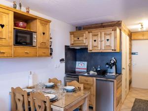 Appartement cosy, 4 pers, Val Thorens, skis aux pieds, balcon, cuisine équipée - FR-1-637-51
