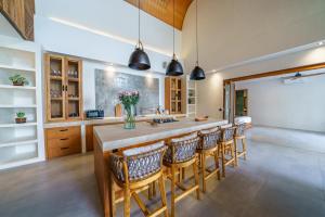 KClub River Front 4 - Majestic & Luxurious 5BR Villa In Pererenan