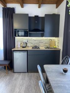 White House near Borjomi Sadgeri