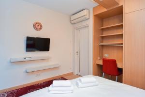 BIRUTE LE GRANDE 3 BEDROOMS