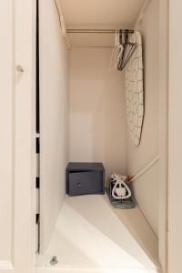 Bang in Kolonaki by Athenian Homes