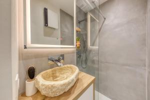 Appartements Le Petit Paris - Cocon & Spa & Sauna : photos des chambres