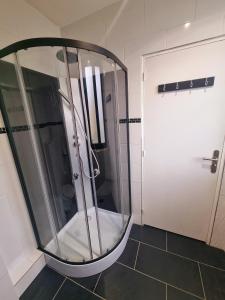 Appartements My Evening Break- Appartement cosy proche Disney et Paris : photos des chambres