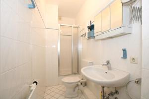 Badestra_e 94_ Whg_ 2_ Haus am Wal