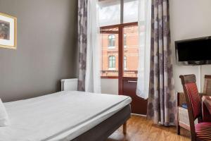 Economy Double Room - Non-Smoking room in Best Western Tidbloms Hotel