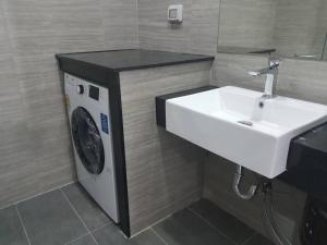 Siam Oriental Star at Pratumnak soi 6 by Daisy Pattaya