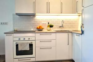 Dowtown Carvoeiro 1BDR Apart W view by LovelyStay