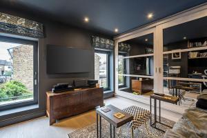 Unique Chic Two Bed House Richmond