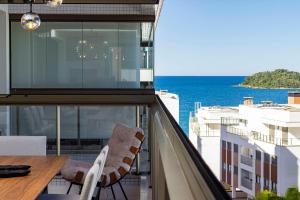 Punta Blu 101-8 – Apartamento de alto padrão em Condomínio Exclusivo, Quadra poliesportiva - Piscina - Portaria 24h.