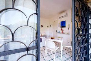 Studio with Terrace to Enjoy Sunset over the Naples Coast