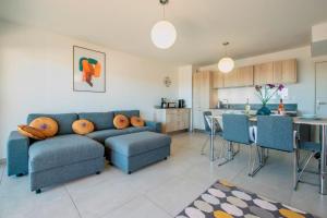 Blue Pearl A008 By Avecoeur