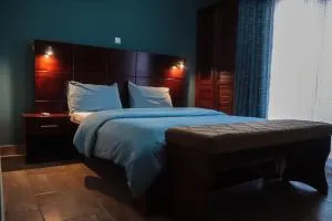 LIEBE HOTEL - Olembé