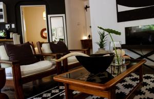 ALLURING SELF CATERING 2 BEDROOM VILLA at BOKMAKIERIE VILLAS