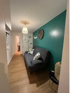 Adorable F1, au bord du lac d’élancourt village - 伊兰柯尔特