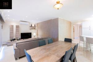 One of a KIND, Seafront property in St Georges Bay by 360 Estates