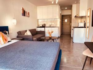 Phaedrus Living: Seaside Luxury Flat Athina 118