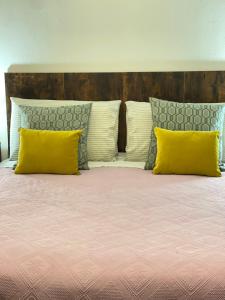 Smart Gold Apartment Elegant Style