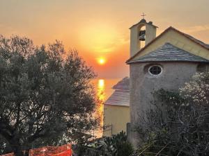 Sea Home above Sori village