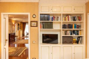 Aurelia Montana Luxury by Rental in Rome