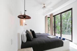 Casa Lole Amazing Views, Rooftop, Jacuzzi, Terrace and Private Pier