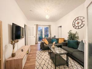 Attractive 3 Bedroom Apartment