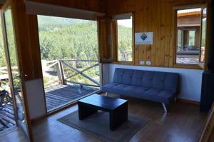 BH-Meliquina, Colgantes al Río