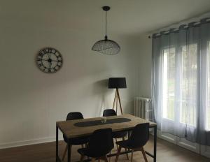 Appartements Agreable T3 Bagneres-de-Bigorre : photos des chambres