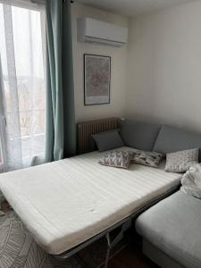 Appartements Logement Lyon Mermoz - Metro D : photos des chambres