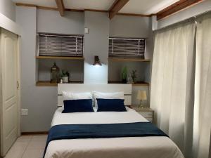 Impala Suite -Entire Unit- 2 bedroom with 1 ensuite bathroom