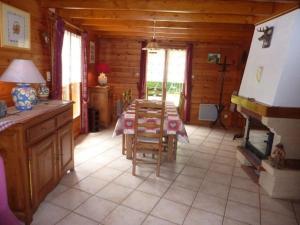 Maisons de vacances Gite Le Menil, 5 pieces, 5 personnes - FR-1-589-107 : photos des chambres