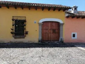 La Casa de la Abuela - San Juan Gascón