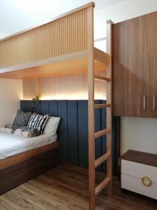 Baguio Bristle Ridge 2BR Condo with balcony & wifi