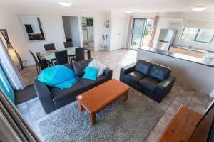 Coorong Lakeside Cottage