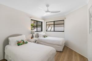 Sunrise Cove- 2BR Waterfront Apartment by uHoliday