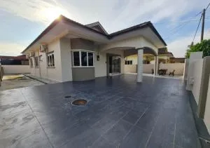 Air-home No 9 Kampung Boyan, 4BR, 9pax, Netflix - Au Long