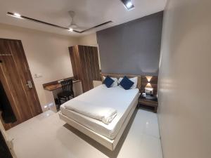 Hotel Heritage - Near Trade Center, Visa Consulate BKC