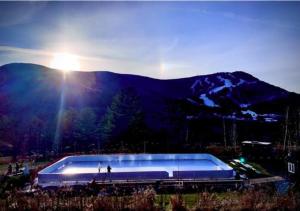 SPECTACULAR CATSKILLS 4 BEDROOM VACATION OASIS- Gorgeous Hunter Mountain Views!