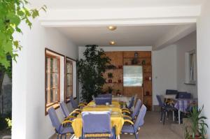 Room in Lopar with terrace, air conditioning, WiFi 3719-3