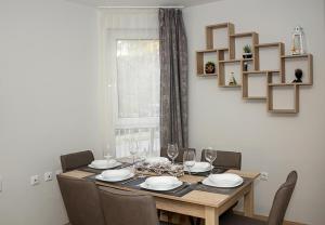 Bright Spacious 2BD Apartment in the TOP center