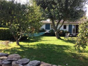 Maisons de vacances Maison Charme 3 Chambres, Grand Jardin Paysage, Proche Le Palais, Ideale Famille - FR-1-418-15 : photos des chambres