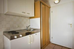 Studio Apartment in Porec with Sea View, Balcony, Air Conditioning, WLAN 819-6