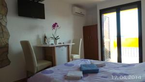 Room in Rovinj with sea view, balcony, air conditioning, W-LAN 81-3